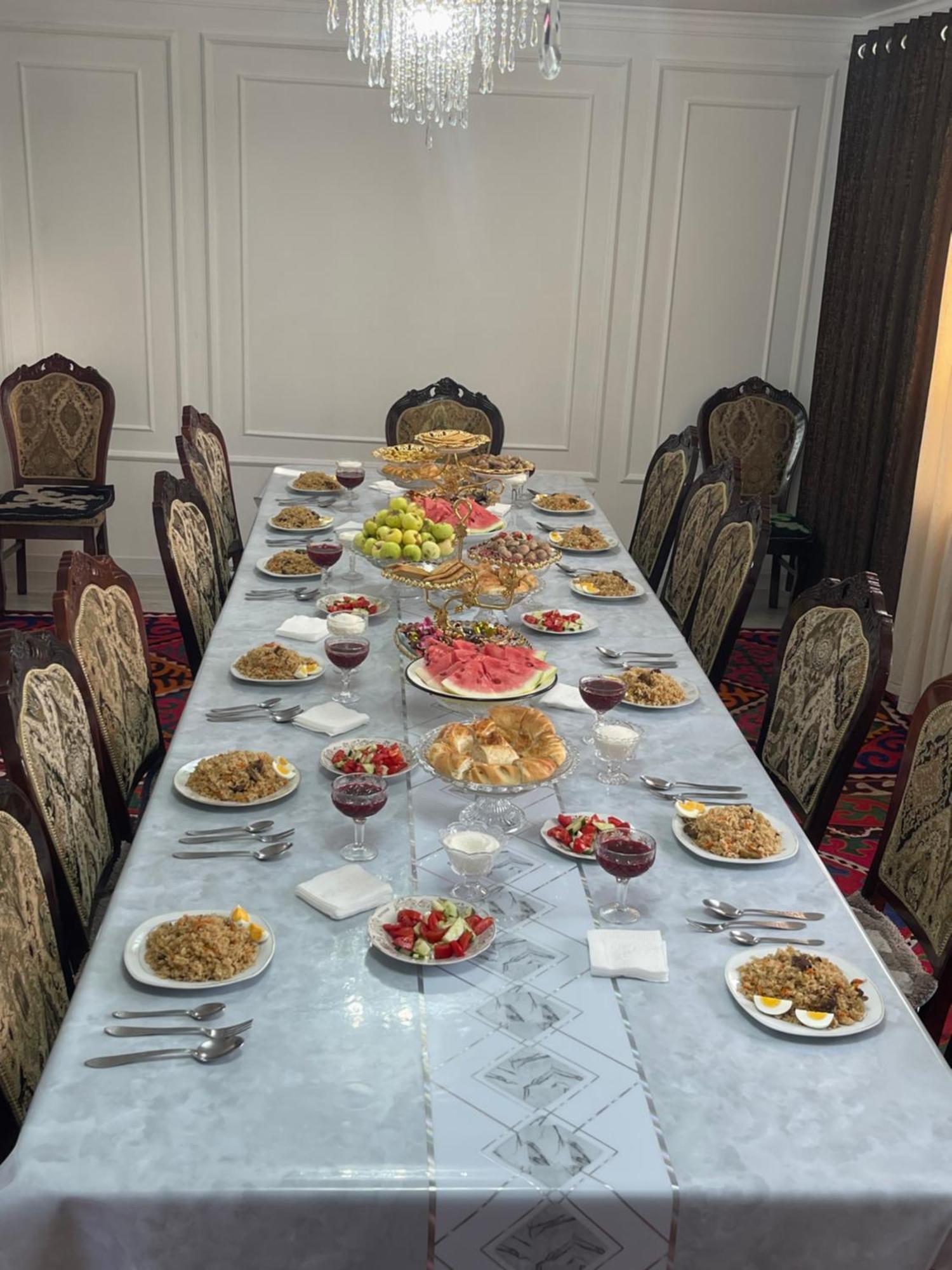 Center Guesthouse Kochkor Екстериор снимка