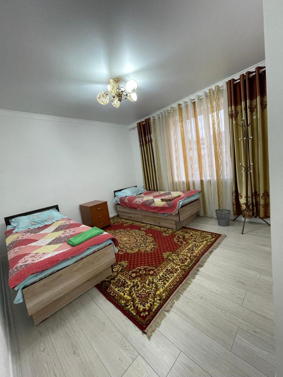 Center Guesthouse Kochkor Екстериор снимка