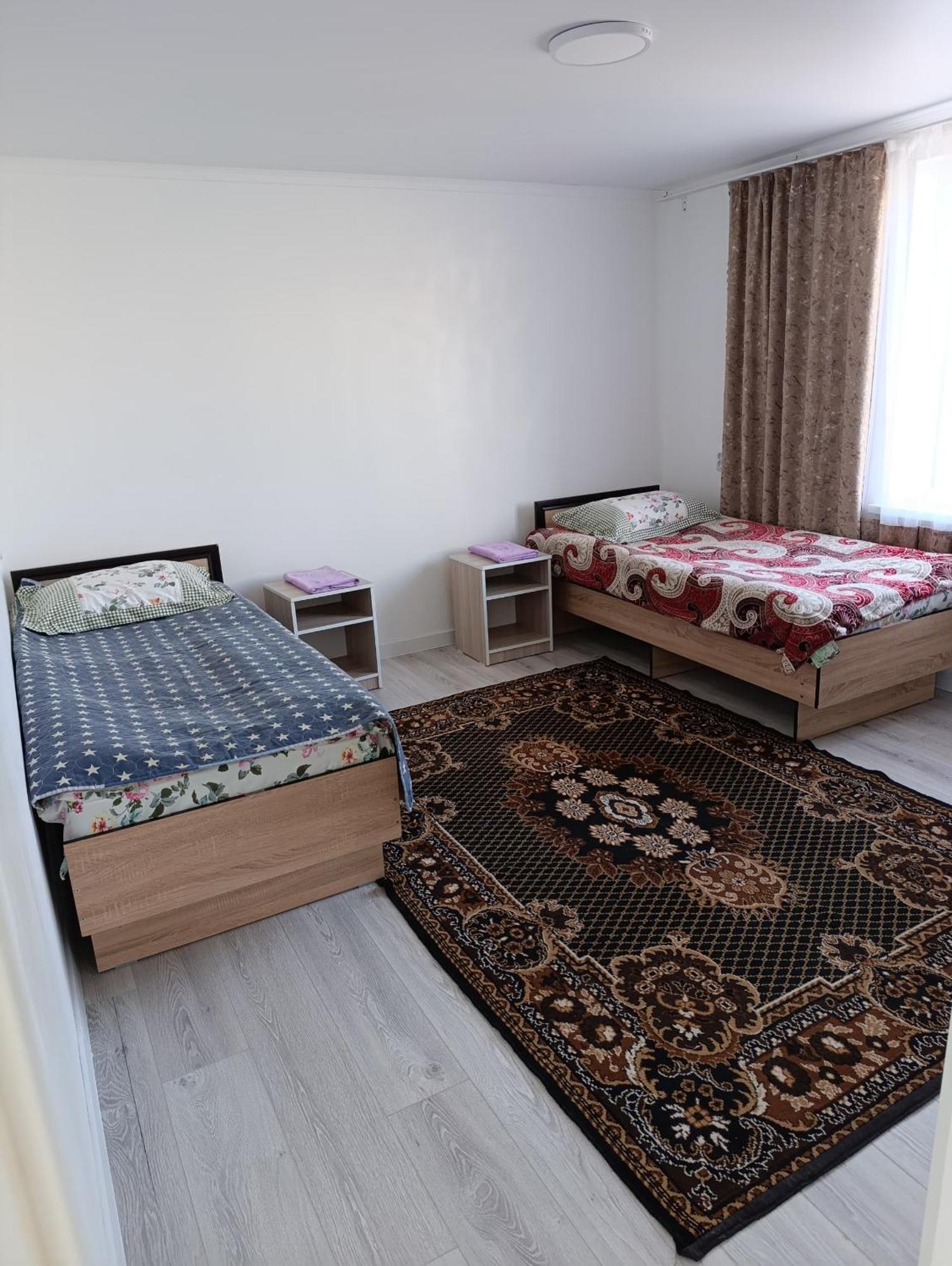 Center Guesthouse Kochkor Екстериор снимка