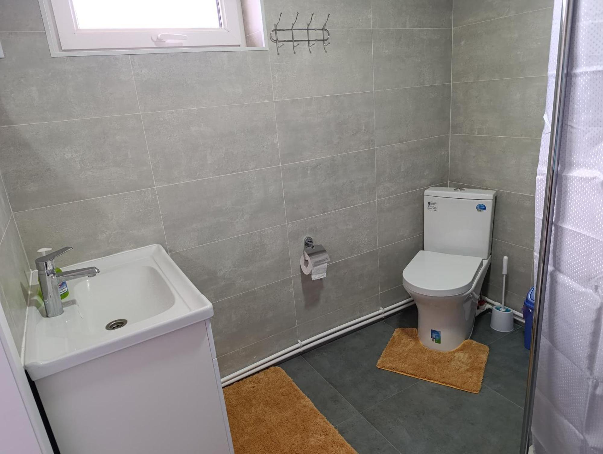 Center Guesthouse Kochkor Екстериор снимка